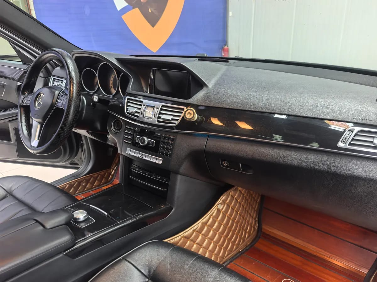 Mercedes-Benz E 2015 E 260 L 10