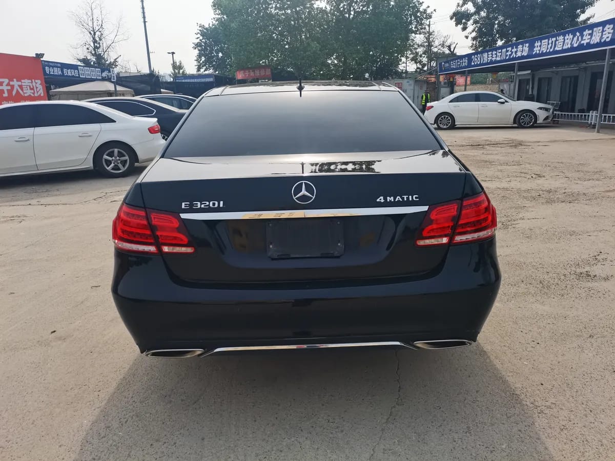 Mercedes-Benz E 2015 E 320 L 4MATIC 9