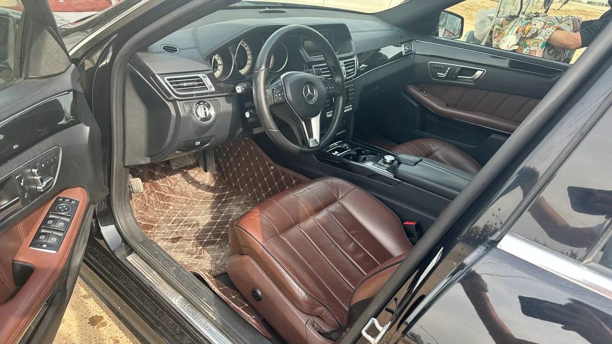 Mercedes-Benz E 2015 E 320 L 3