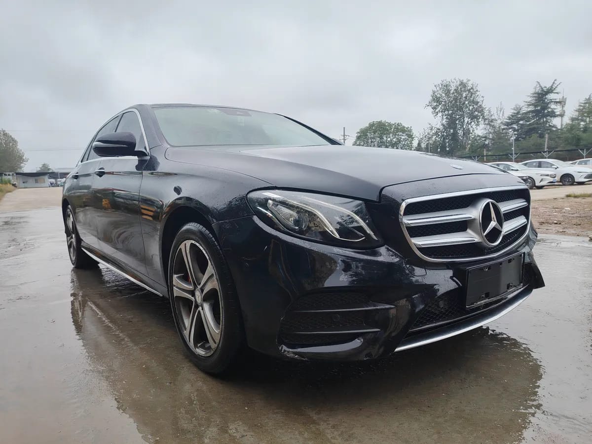 Mercedes-Benz E 2016 E 200 L 2