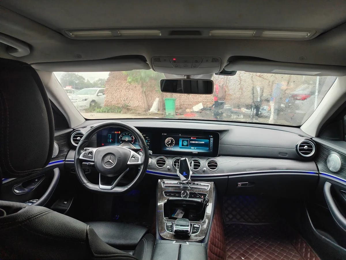 Mercedes-Benz E 2016 E 200 L 7