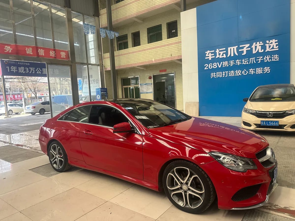 Mercedes-Benz E ( ) 2016 E 200 5
