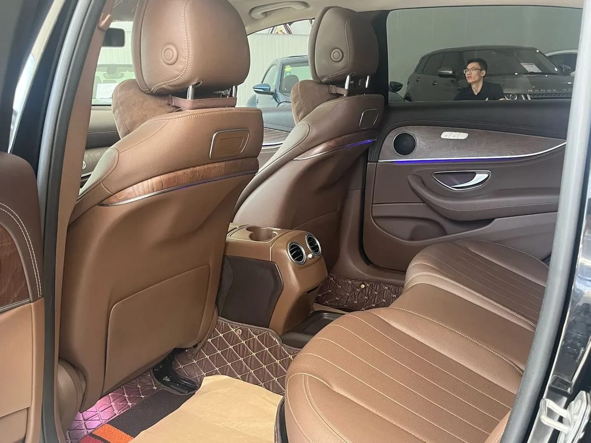 Mercedes-Benz E 2016 E 300 L 6