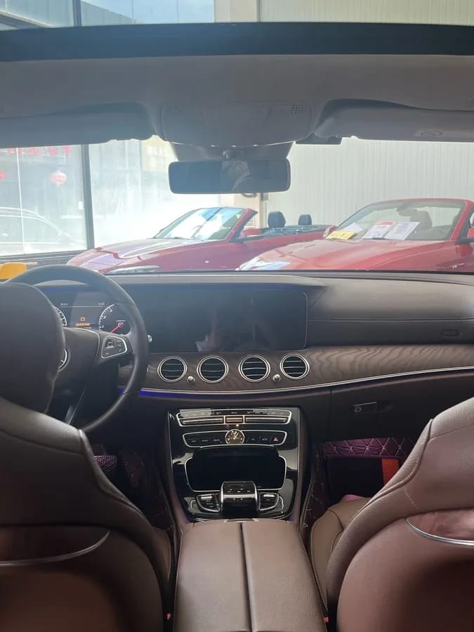 Mercedes-Benz E 2016 E 300 L 7