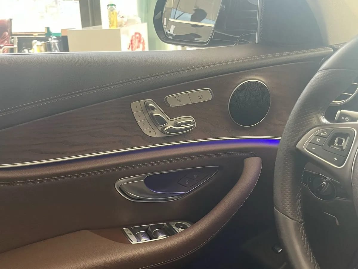 Mercedes-Benz E 2016 E 300 L 9