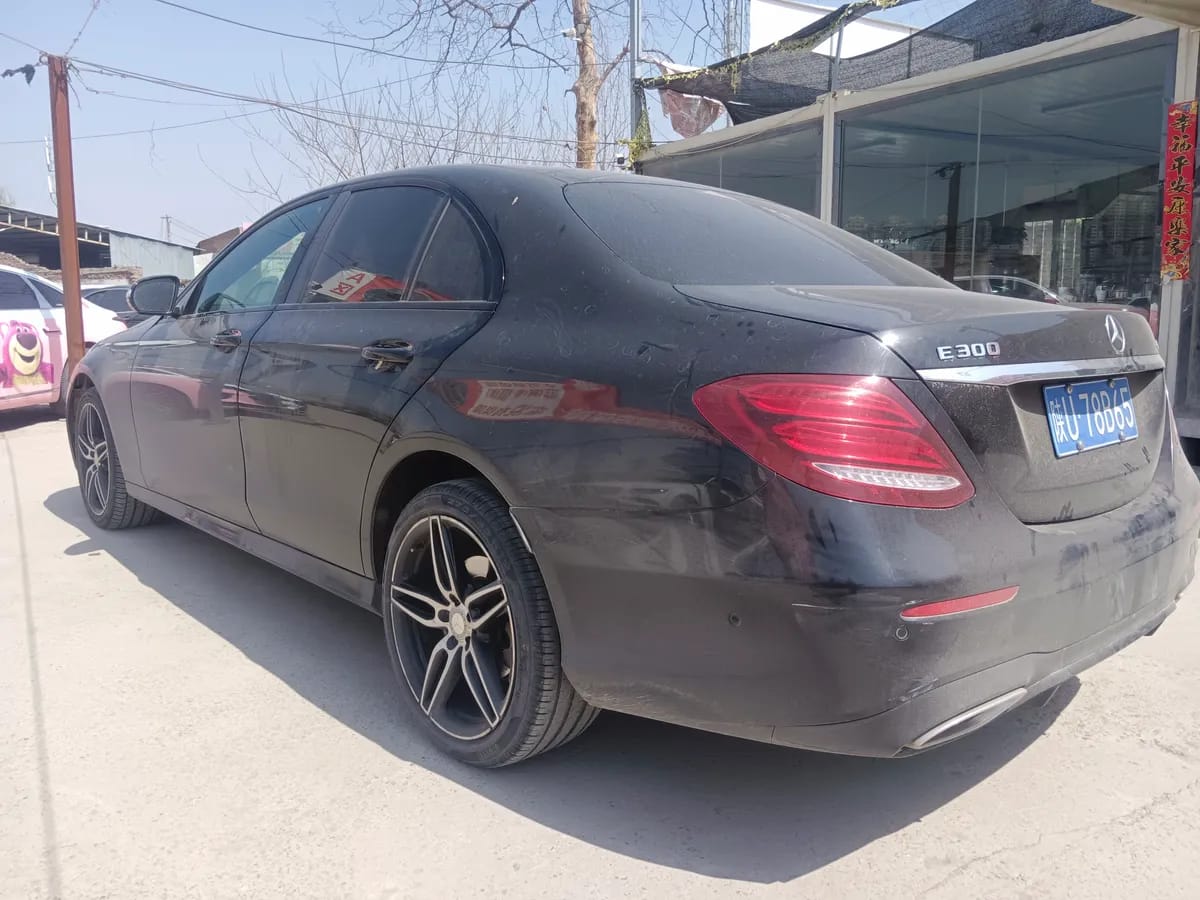 Mercedes-Benz E 2017 E 200 4MATIC 5