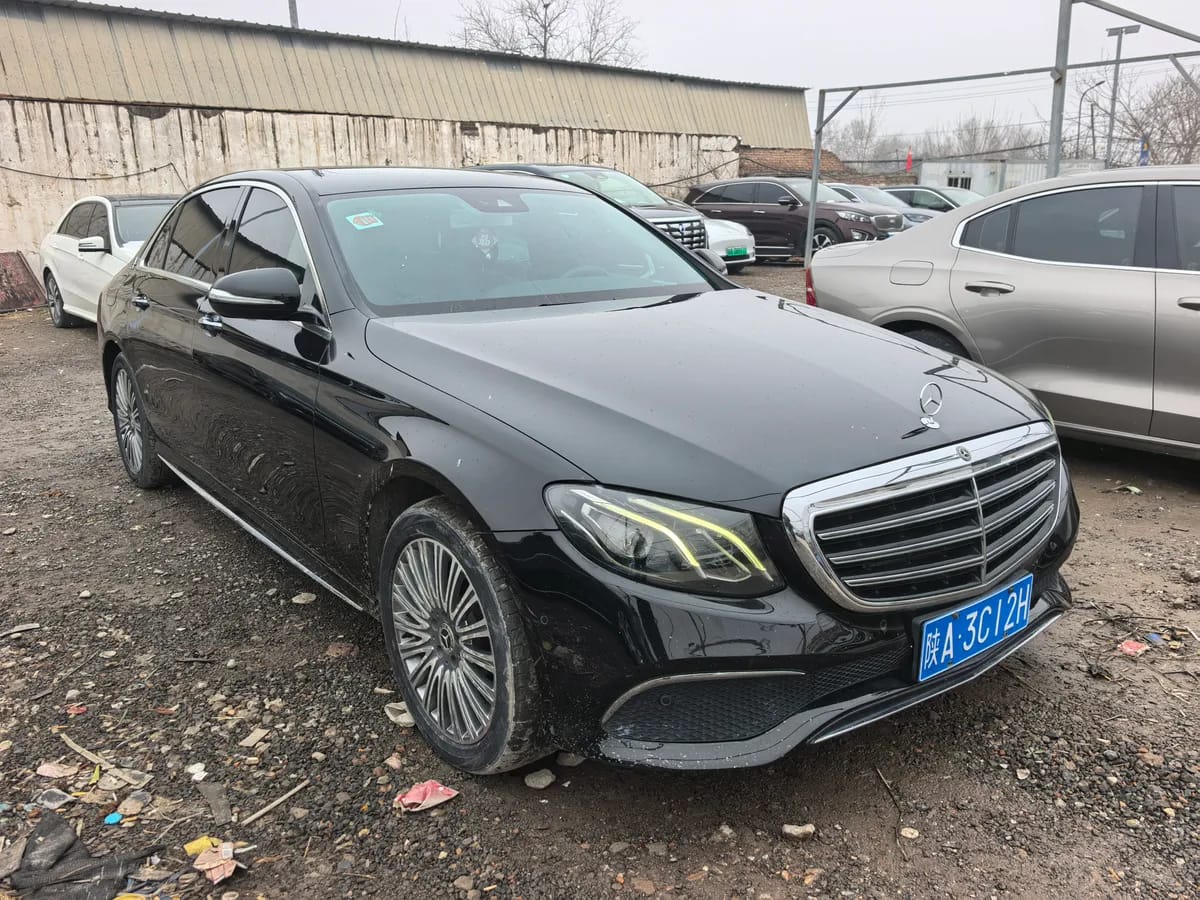 Mercedes-Benz E 2017 E 300 L 2
