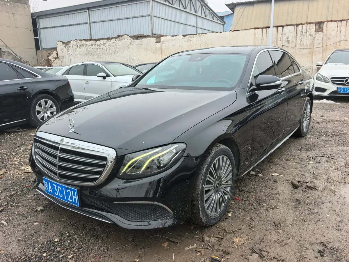 Mercedes-Benz E 2017 E 300 L 6