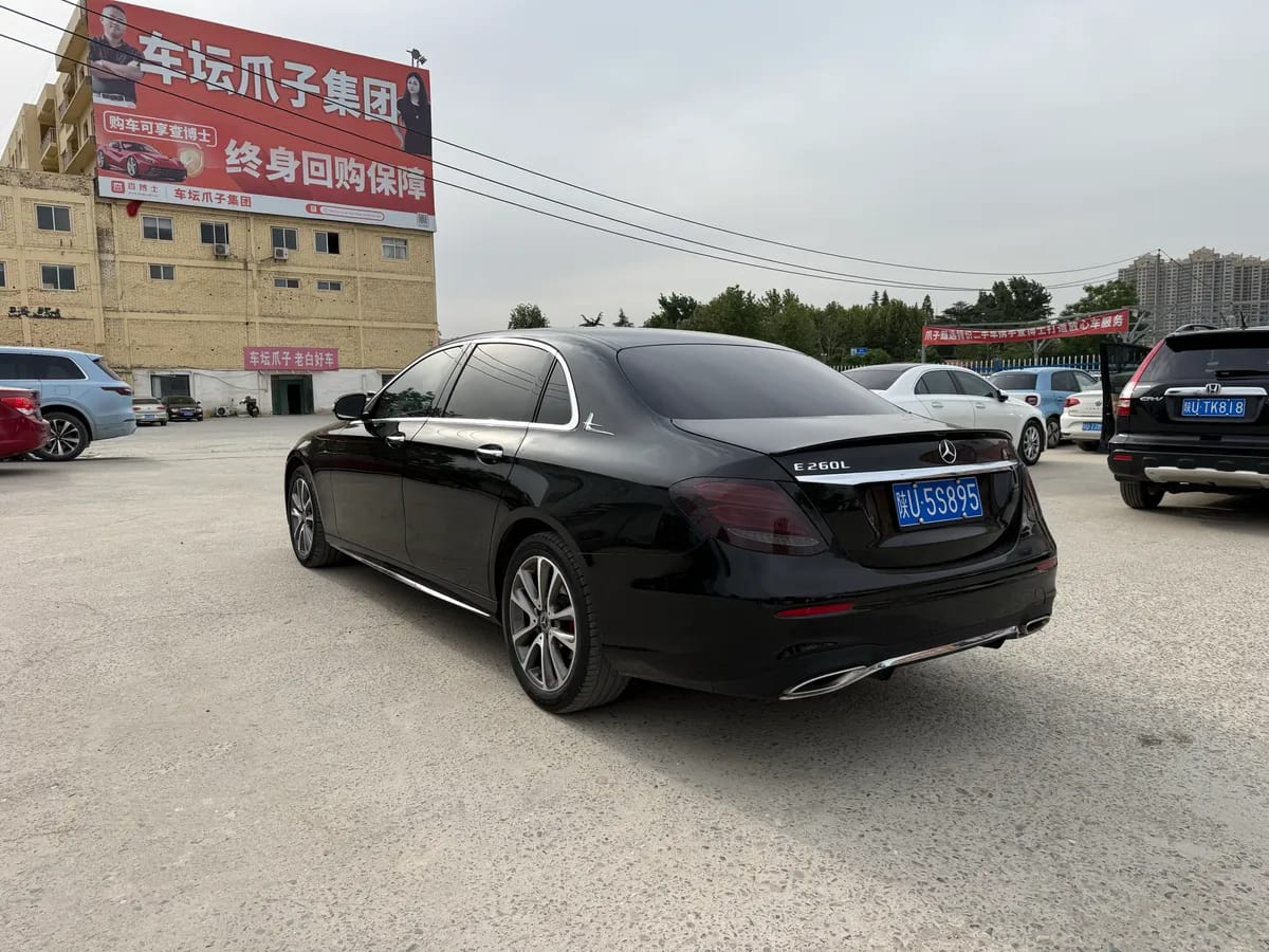 Mercedes-Benz E 2018 E 200 L 5