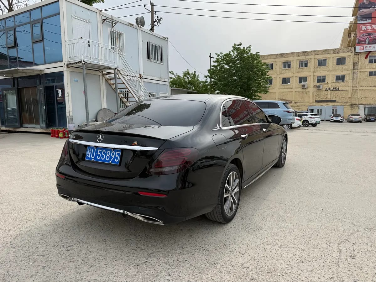Mercedes-Benz E 2018 E 200 L 6