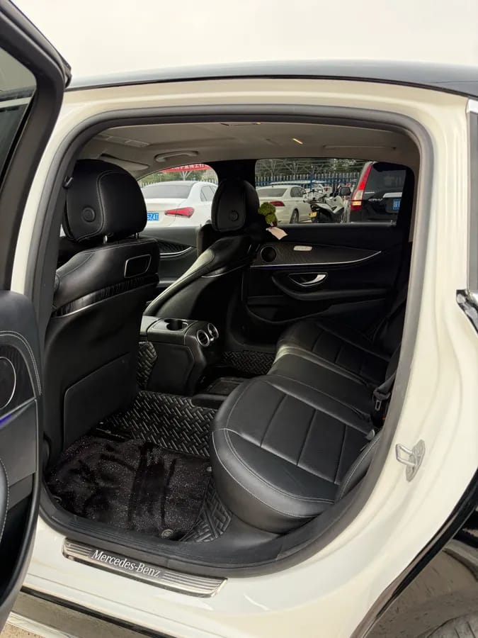 Mercedes-Benz E 2018 E 200 L 7