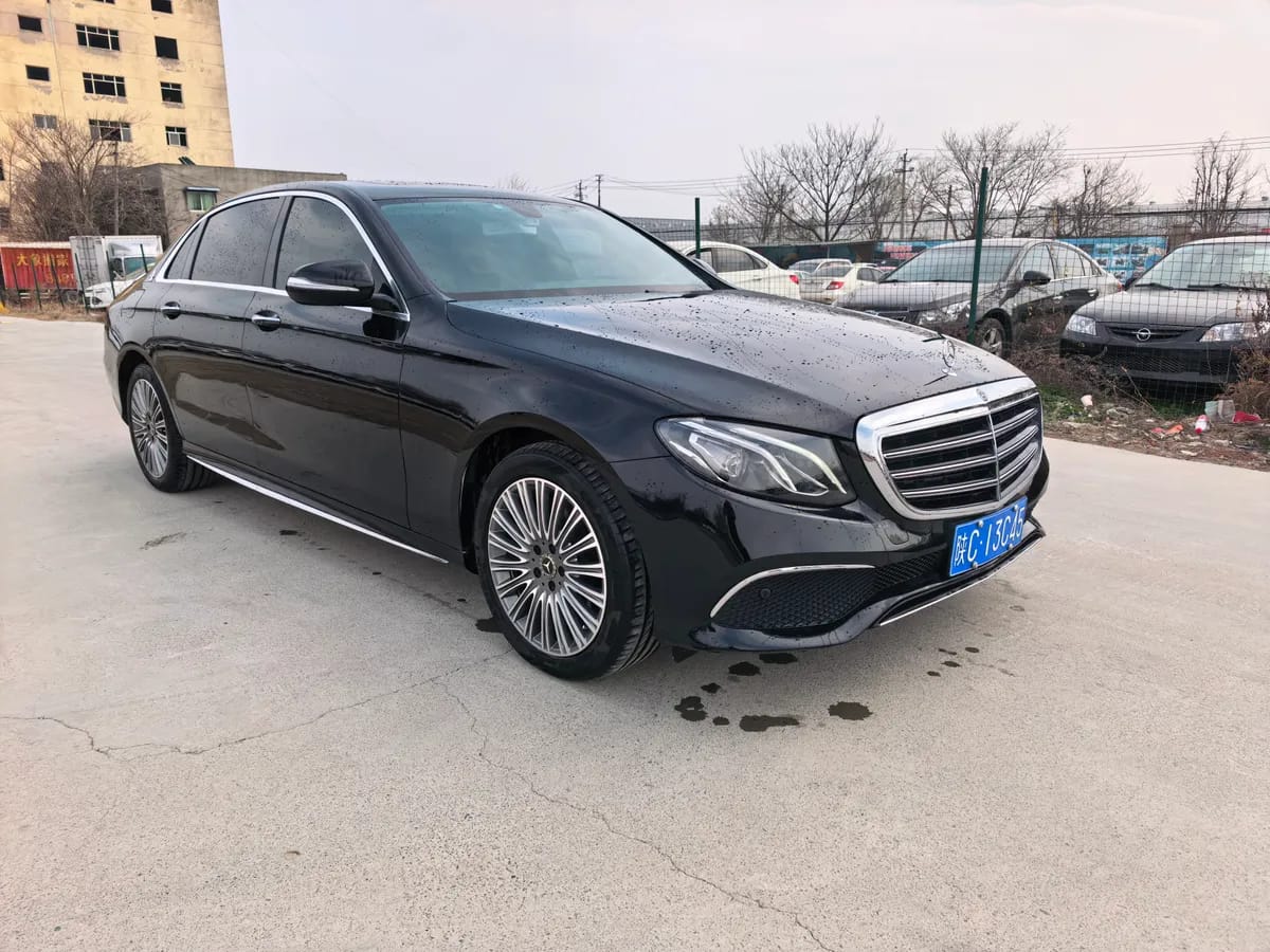 Mercedes-Benz E 2019 E 200 L 4MATIC 3