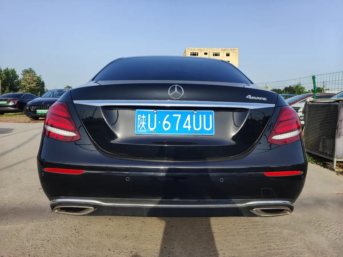 Mercedes-Benz E 2020 E 260 L 4MATIC 5