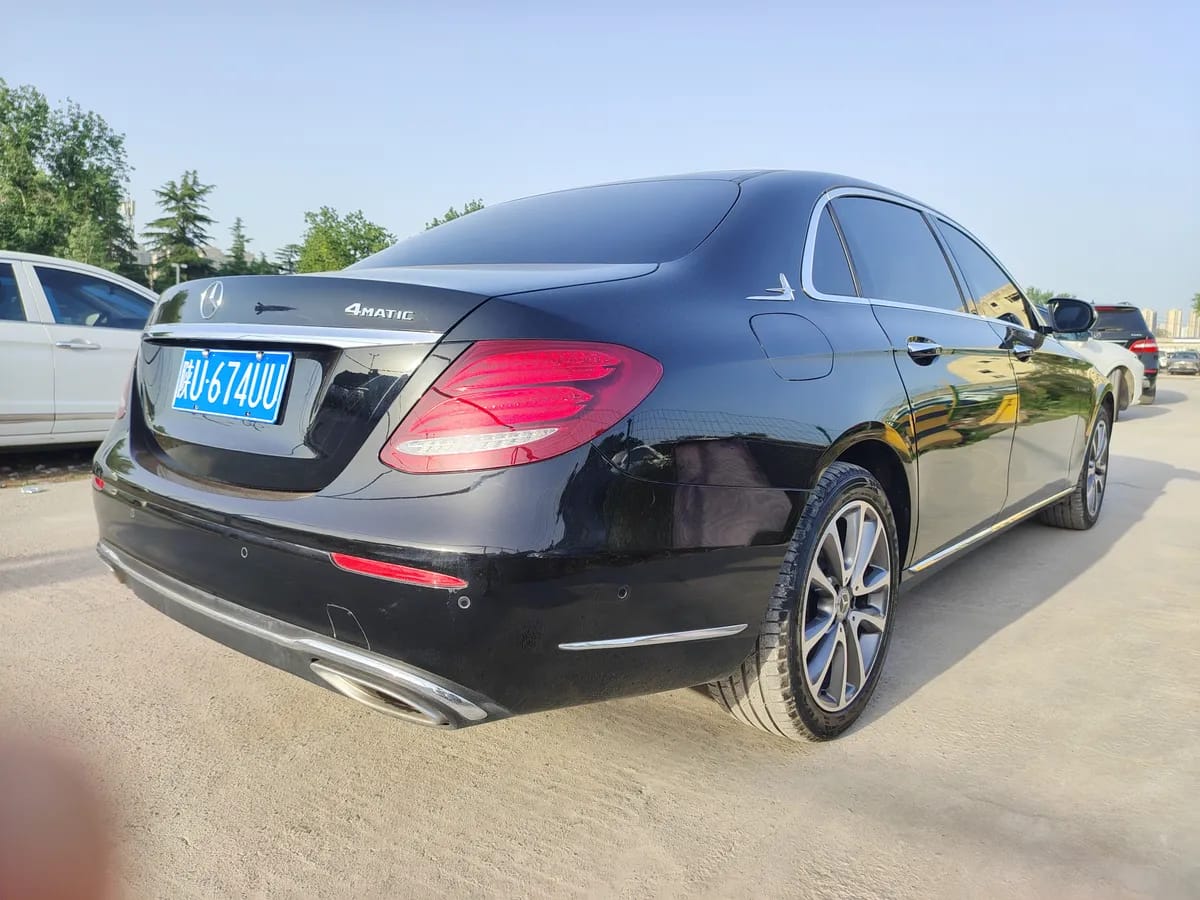 Mercedes-Benz E 2020 E 260 L 4MATIC 6