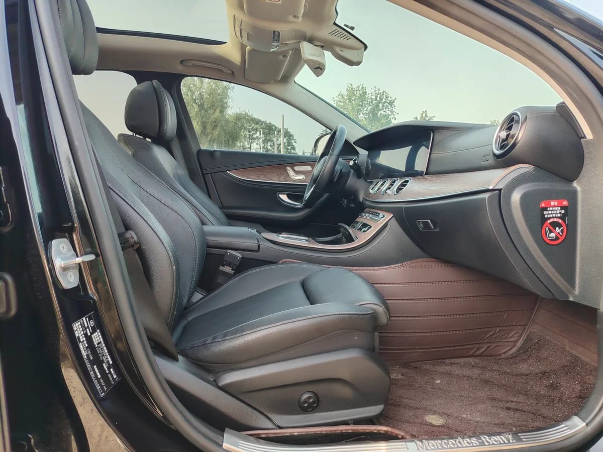 Mercedes-Benz E 2020 E 260 L 4MATIC 8