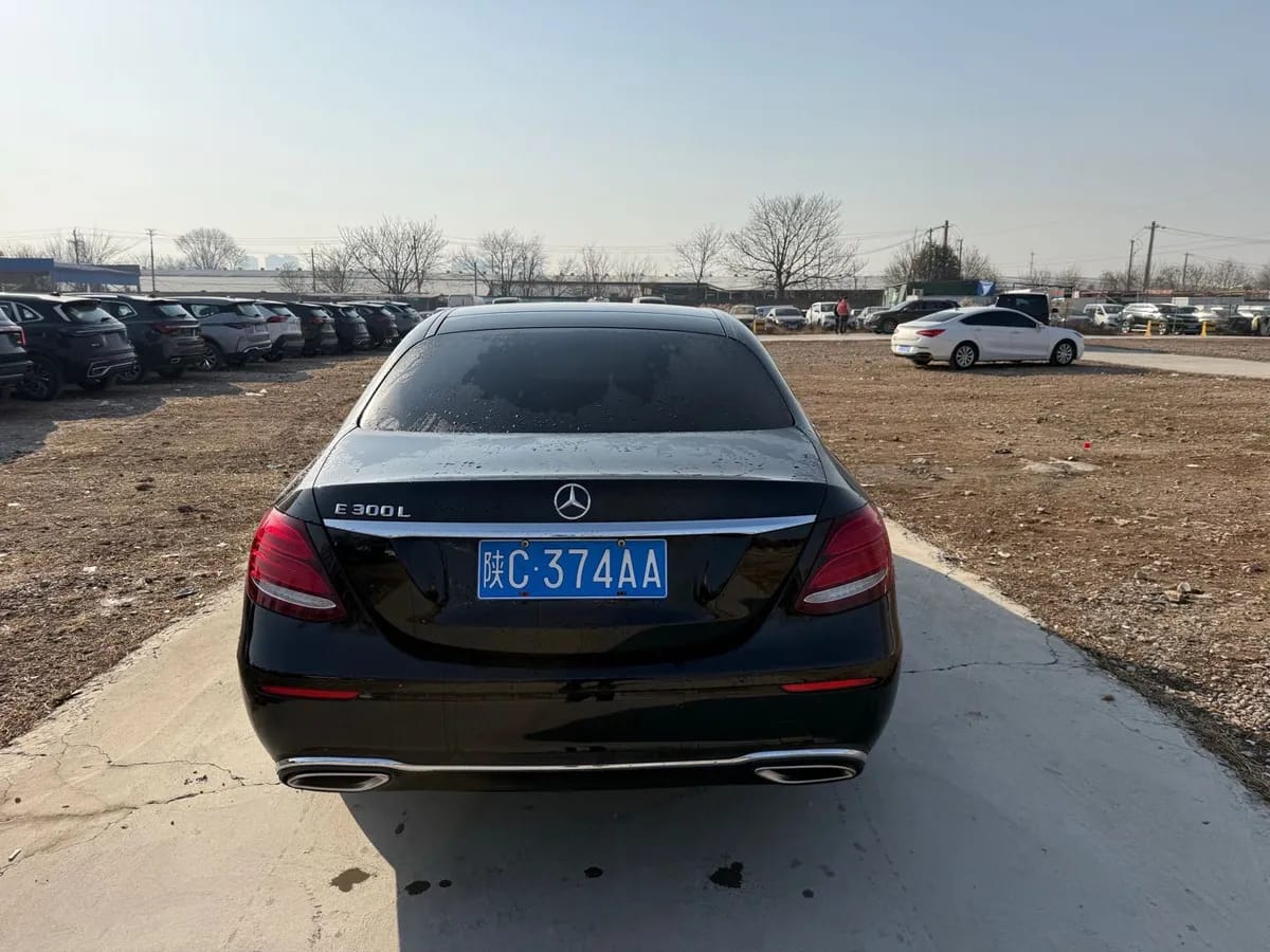 Mercedes-Benz E 2020 E 260 L 5