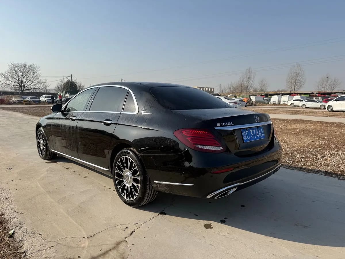 Mercedes-Benz E 2020 E 260 L 6