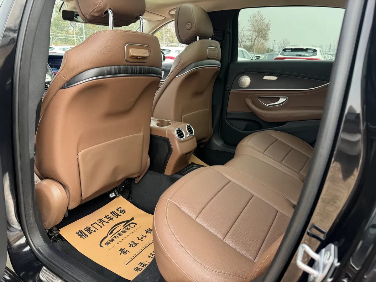 Mercedes-Benz E 2020 E 300 L 5