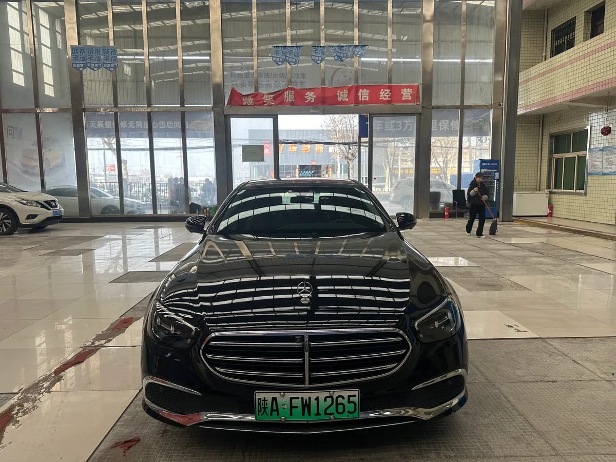 Mercedes-Benz E 2022 E 350 e L 2