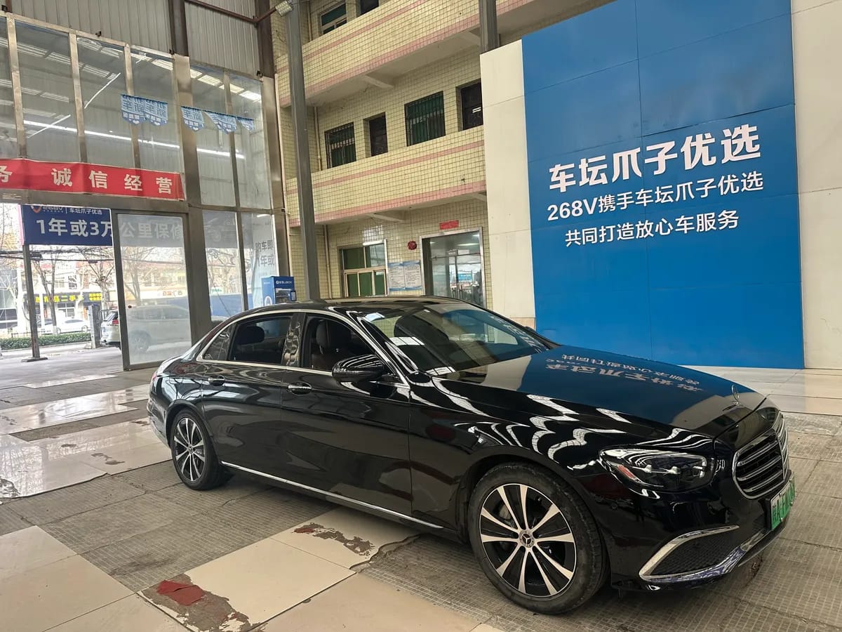 Mercedes-Benz E 2022 E 350 e L 3