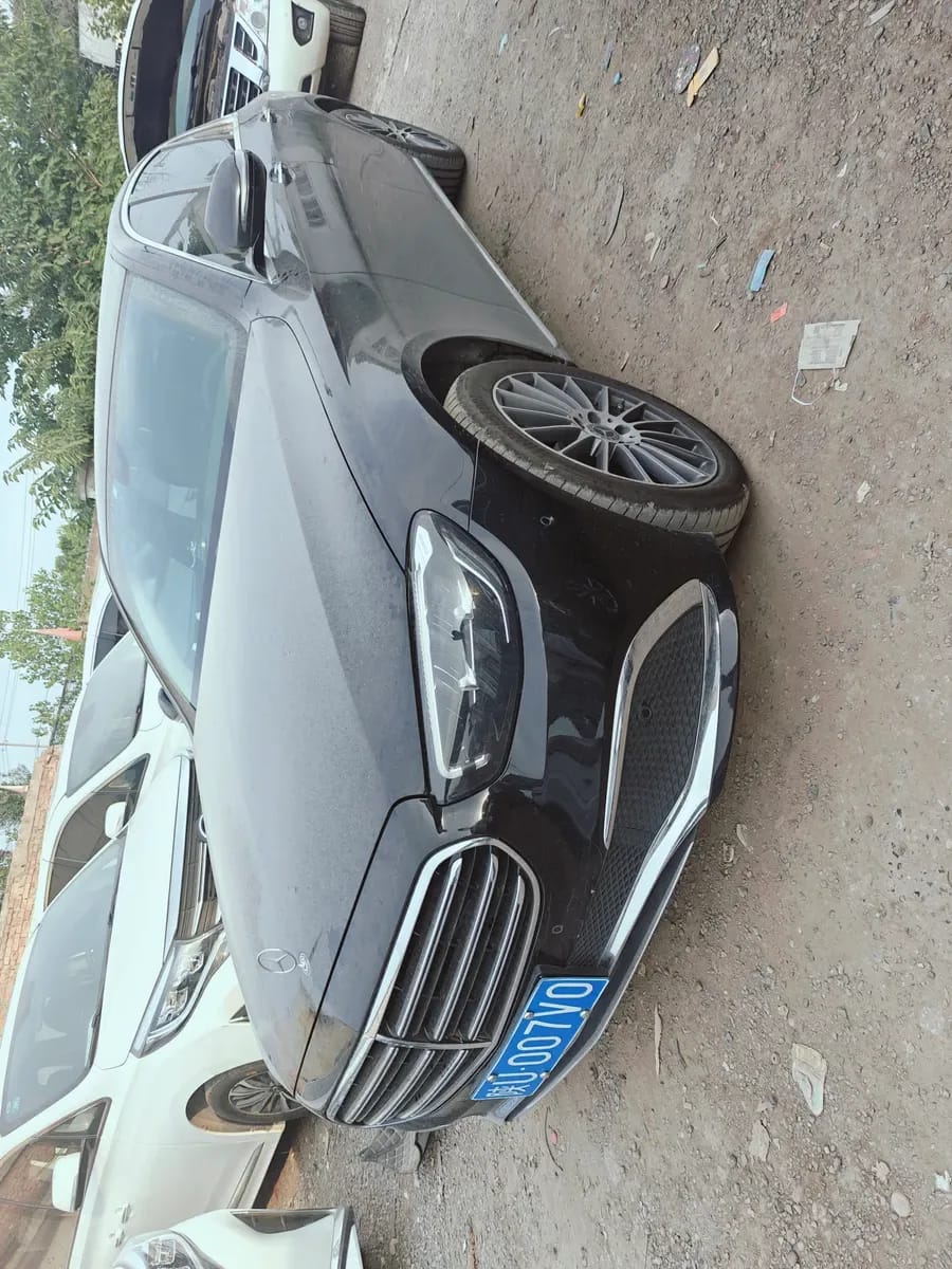 Mercedes-Benz E 2023 E 260 L
