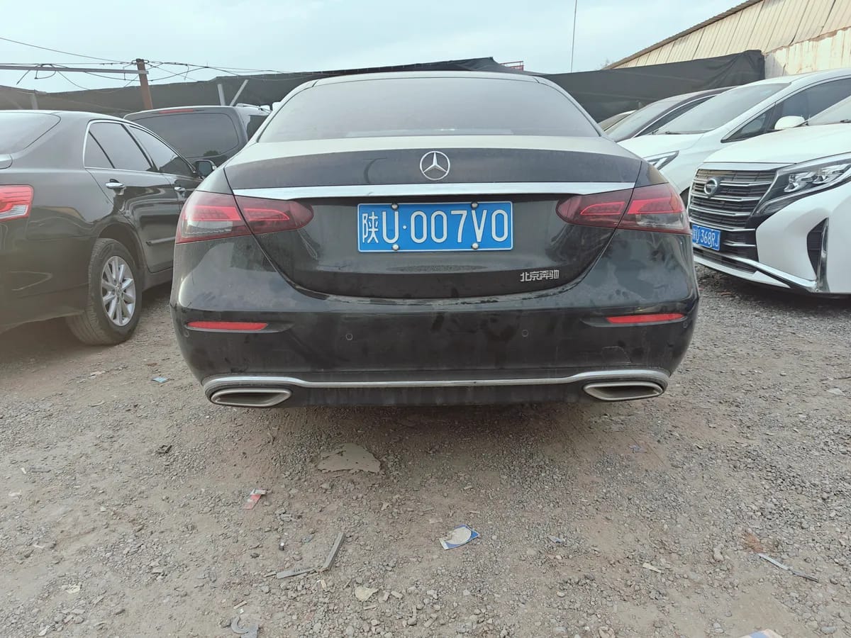 Mercedes-Benz E 2023 E 260 L 5