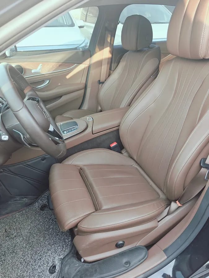 Mercedes-Benz E 2023 E 260 L 7