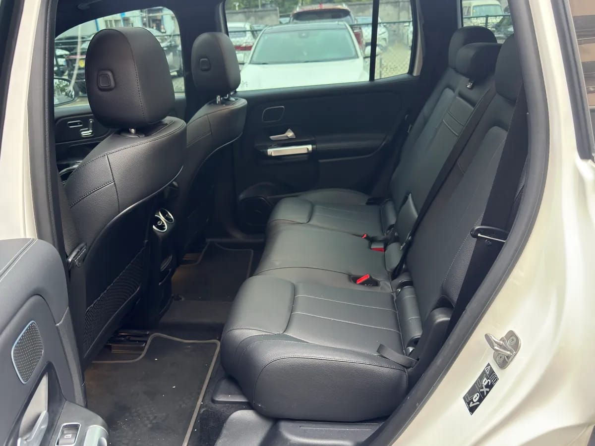 Mercedes-Benz EQB 2025 EQB 260 8