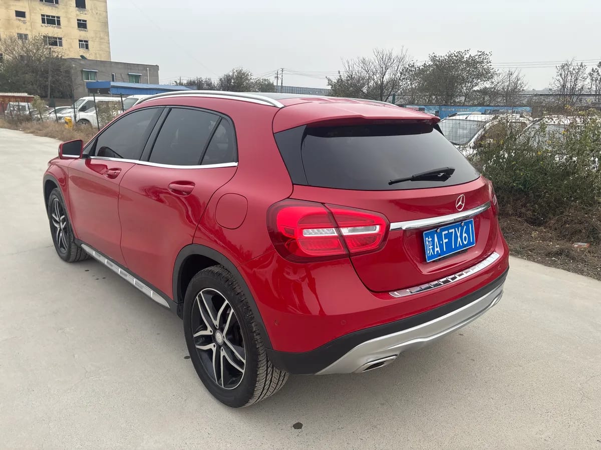 Mercedes-Benz GLA 2015 GLA 200 4