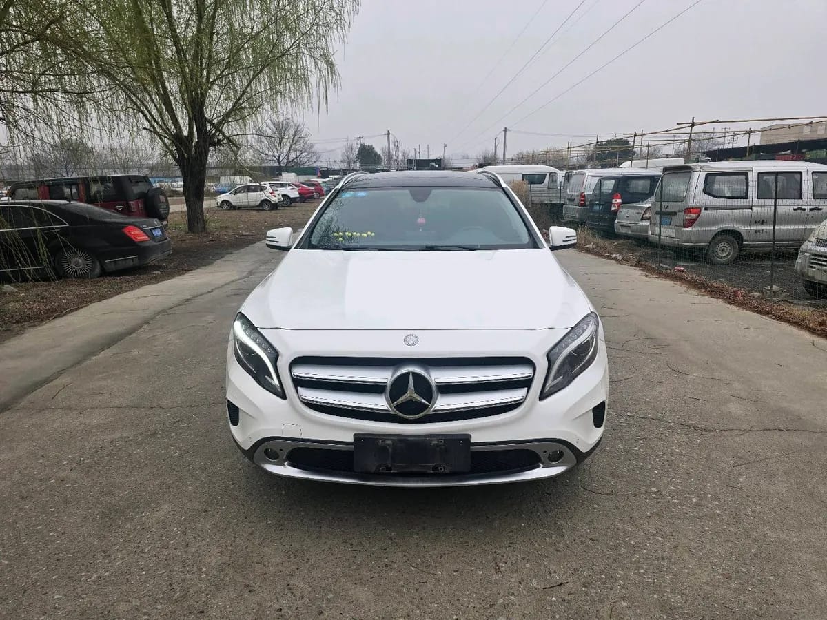 Mercedes-Benz GLA 2016 GLA 200 2