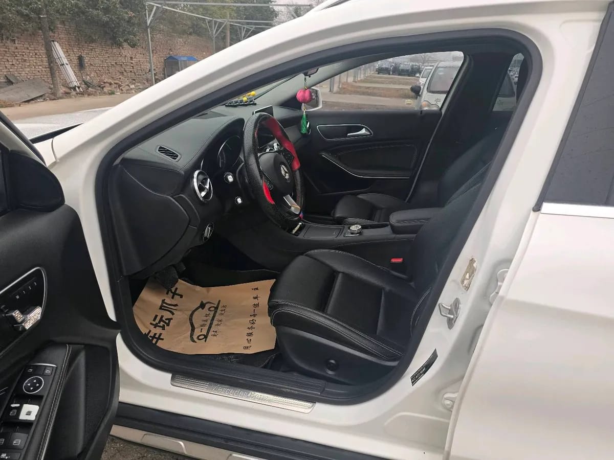 Mercedes-Benz GLA 2016 GLA 200 8