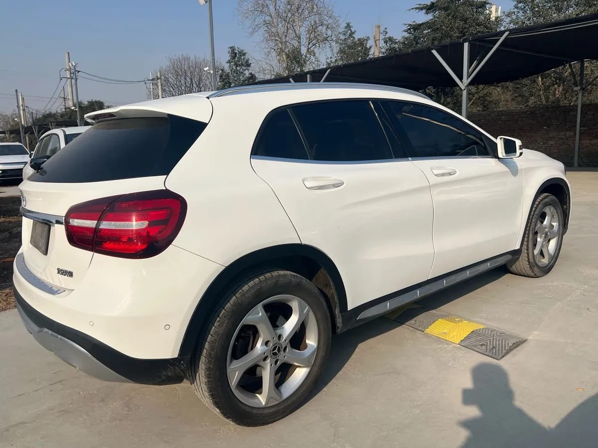 Mercedes-Benz GLA 2017 GLA 200 4