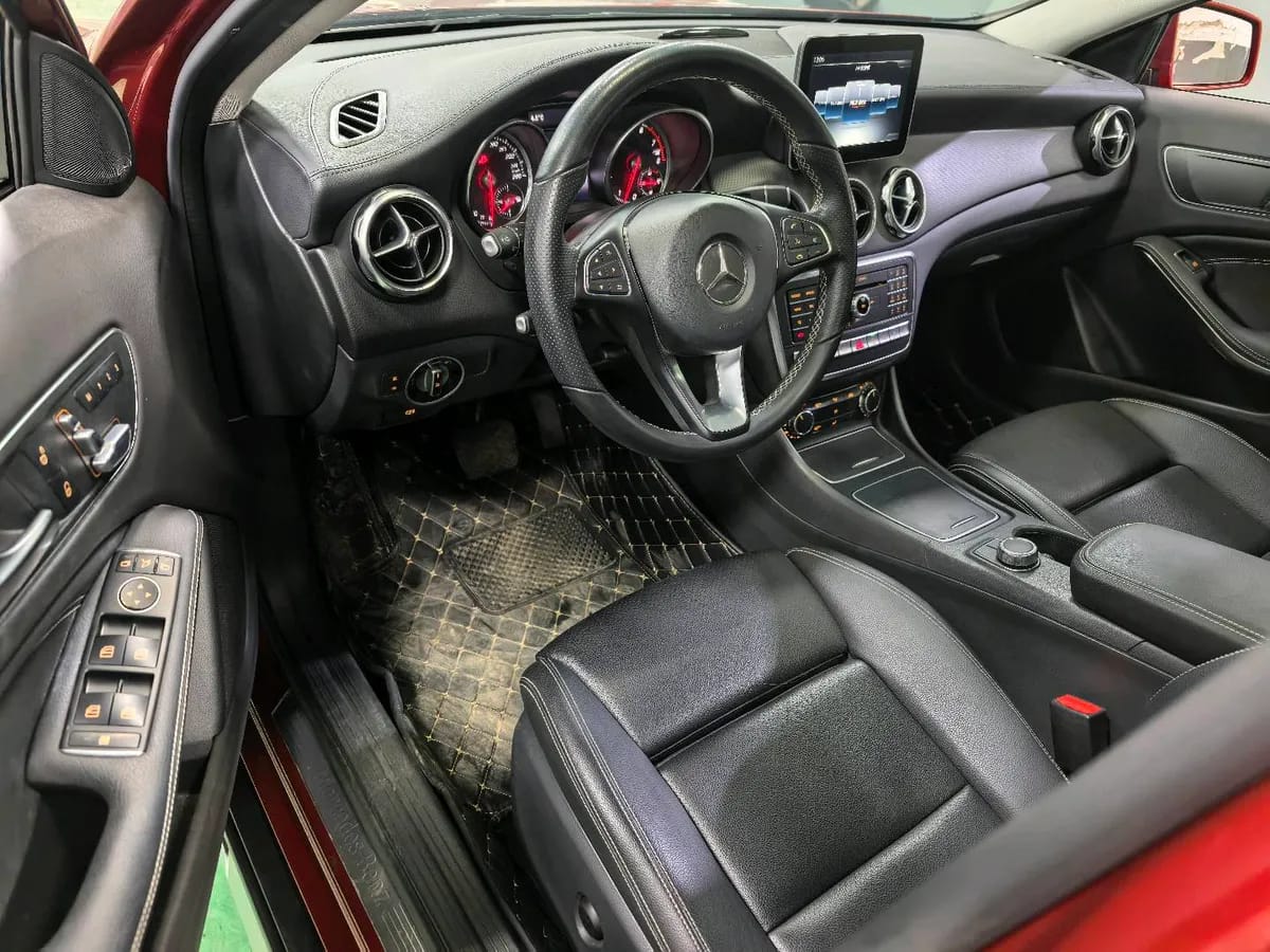 Mercedes-Benz GLA 2018 GLA 220 4MATIC 4