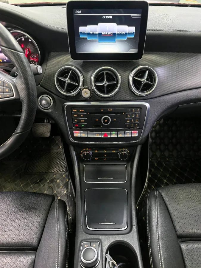 Mercedes-Benz GLA 2018 GLA 220 4MATIC 7