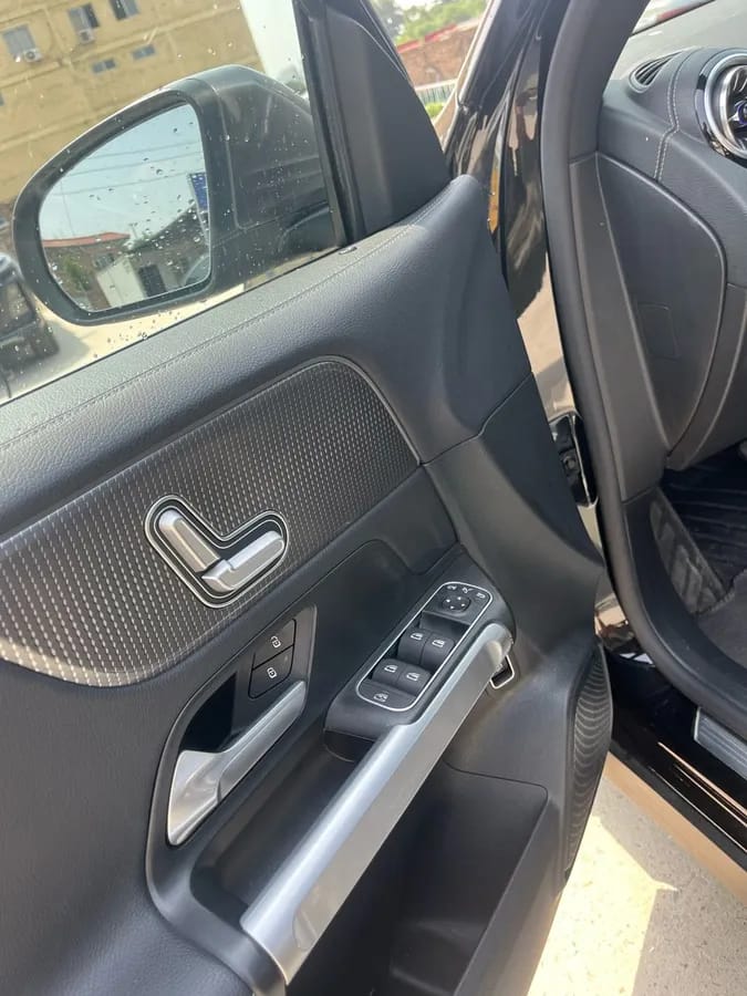 Mercedes-Benz GLB 2021 GLB 200 5