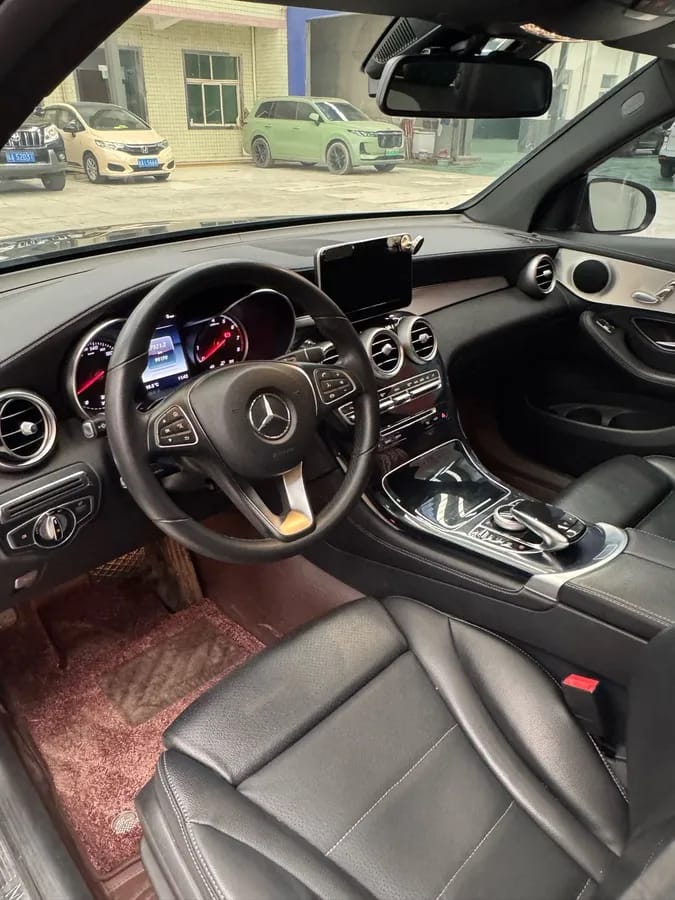 Mercedes-Benz GLC 2016 GLC 200 4MATIC 8