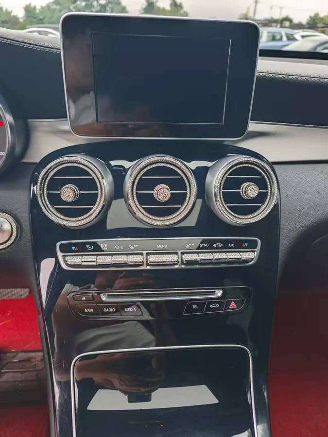 Mercedes-Benz GLC 2017 GLC 200 4MATIC SUV 9