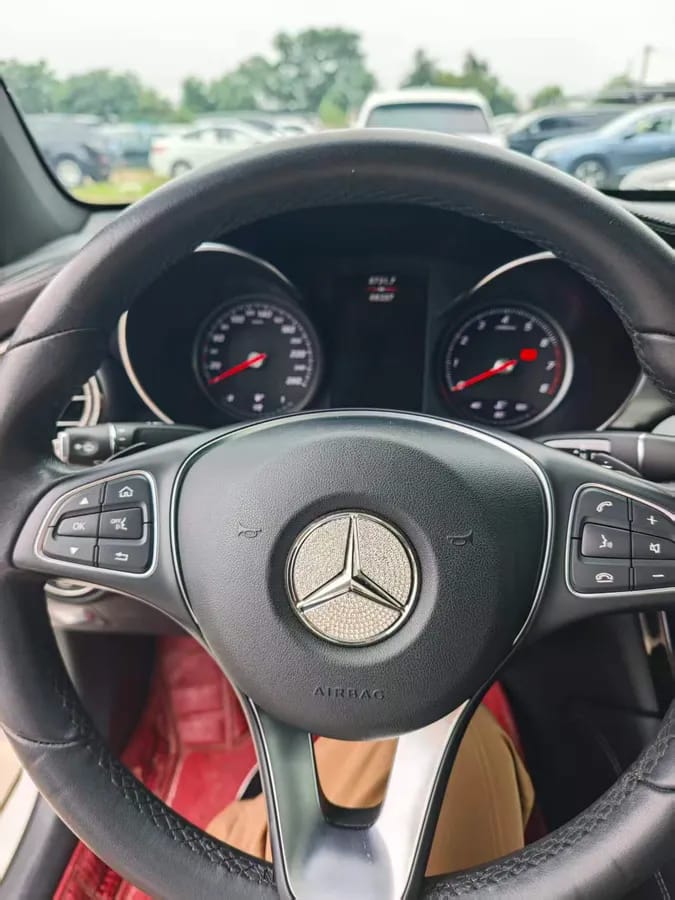 Mercedes-Benz GLC 2017 GLC 200 4MATIC SUV 10