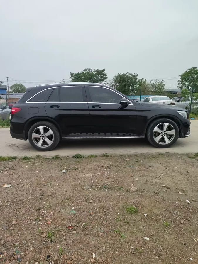 Mercedes-Benz GLC 2017 GLC 260 4MATIC 7