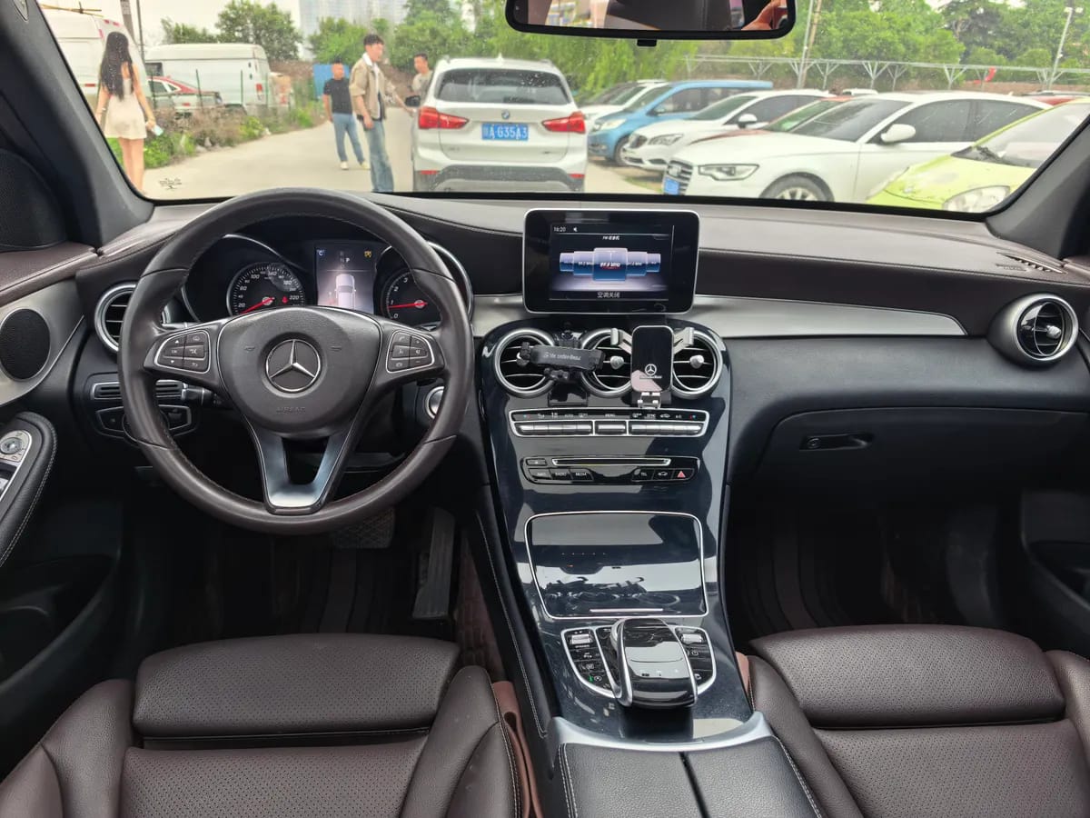 Mercedes-Benz GLC 2018 GLC 200 4MATIC 7