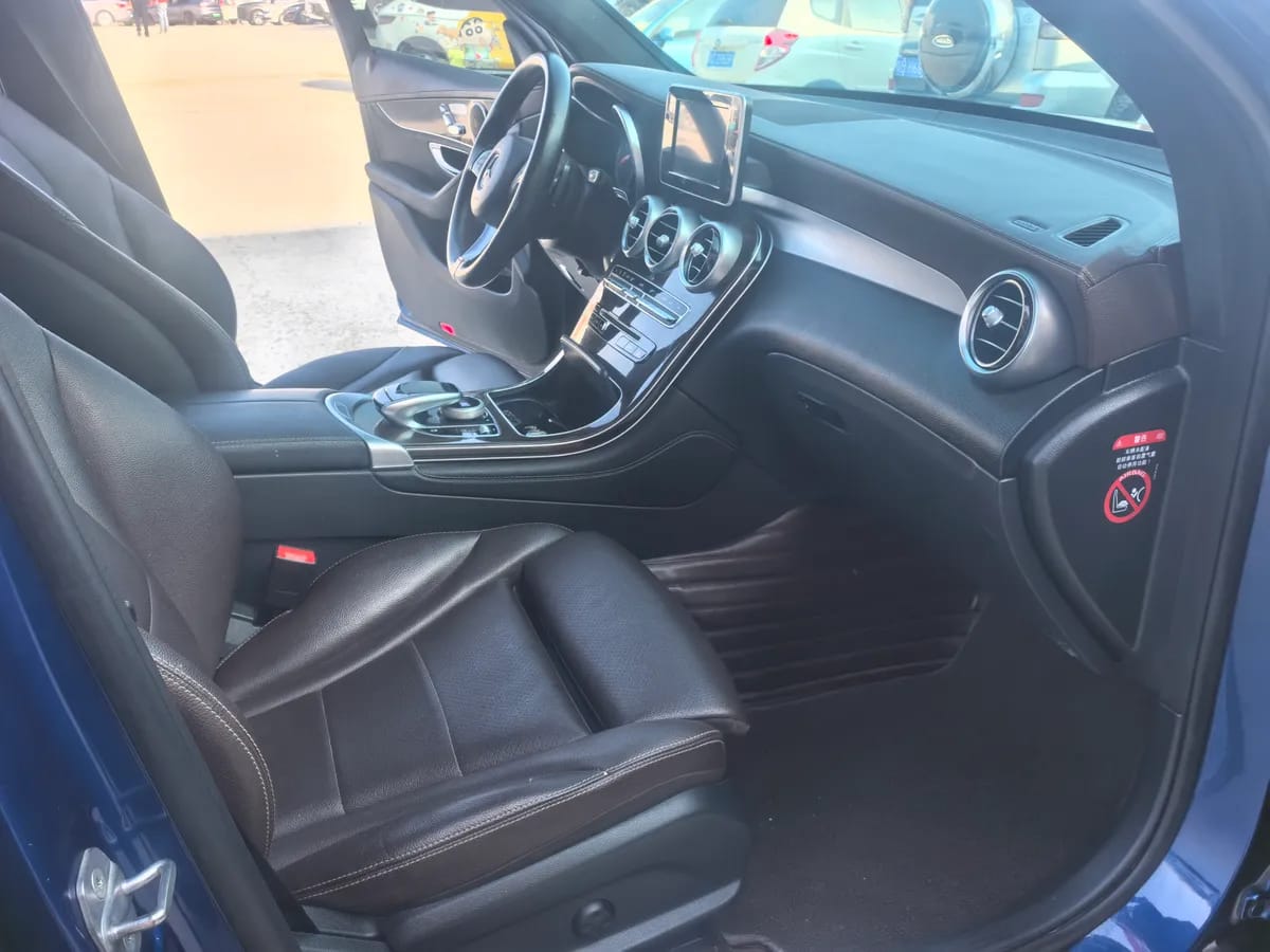 Mercedes-Benz GLC 2018 GLC 260 4MATIC 7