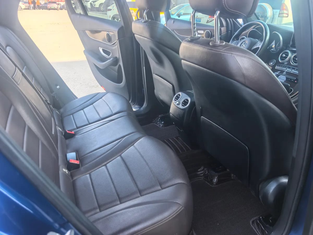 Mercedes-Benz GLC 2018 GLC 260 4MATIC 8