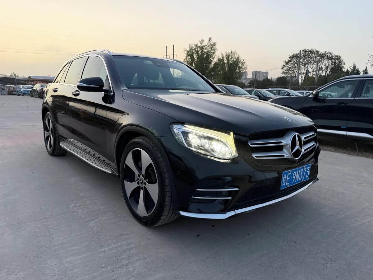 Mercedes-Benz GLC 2018 GLC 300 4MATIC 3