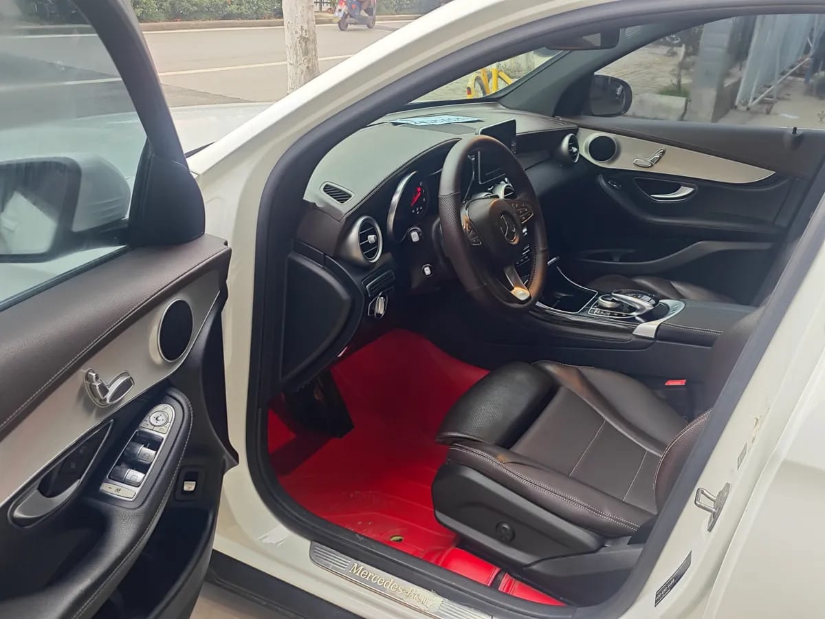 Mercedes-Benz GLC 2019 GLC 200 L 4MATIC 7