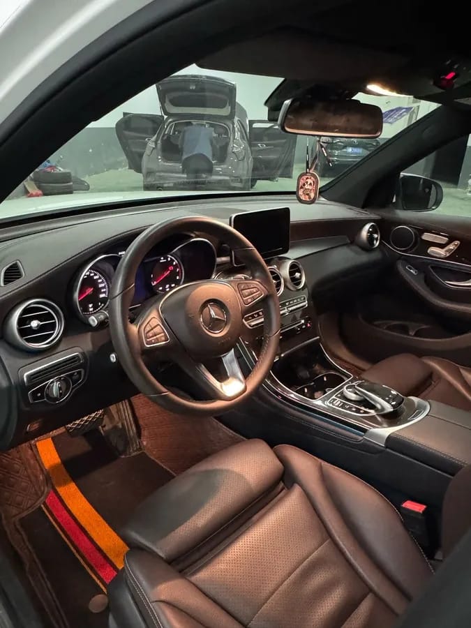 Mercedes-Benz GLC 2019 GLC 260 L 4MATIC 8