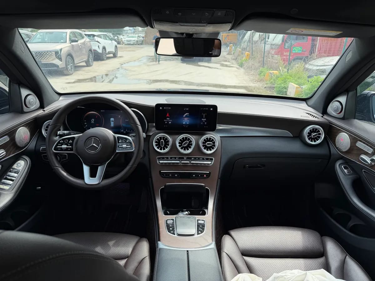 Mercedes-Benz GLC 2020 GLC 300 L 4MATIC 9