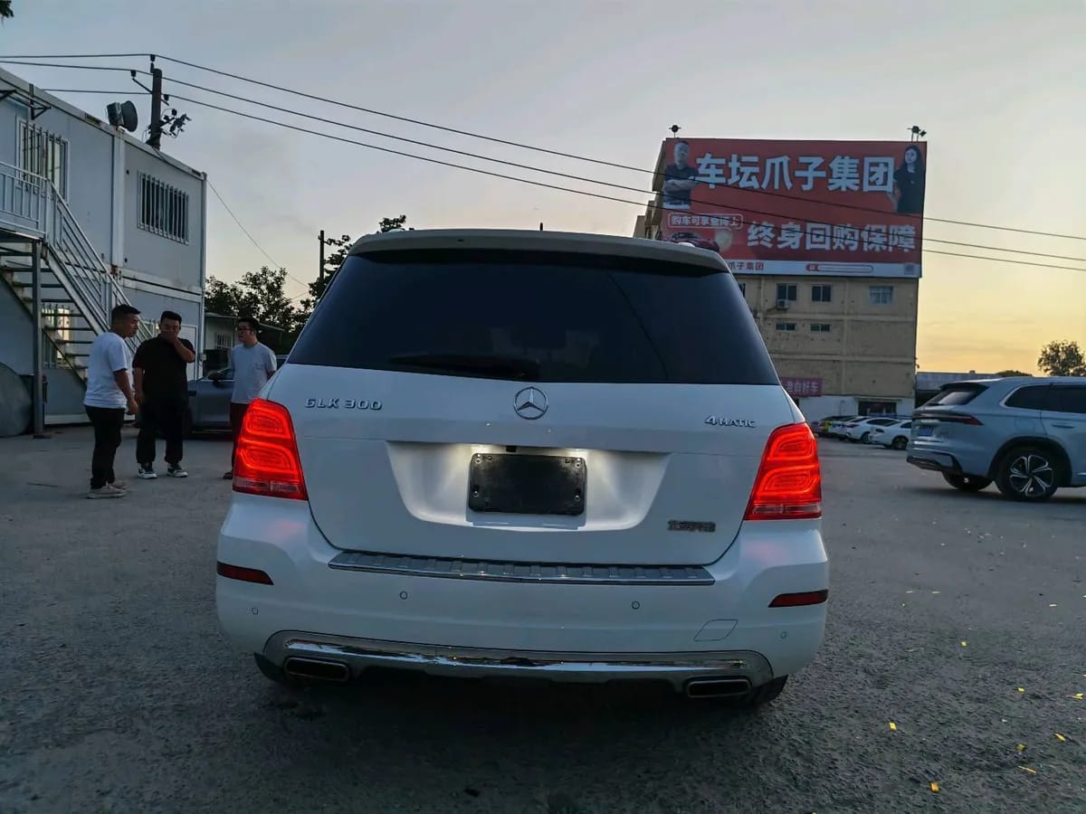 Mercedes-Benz GLK 2015��� GLK 260 4MATIC 8