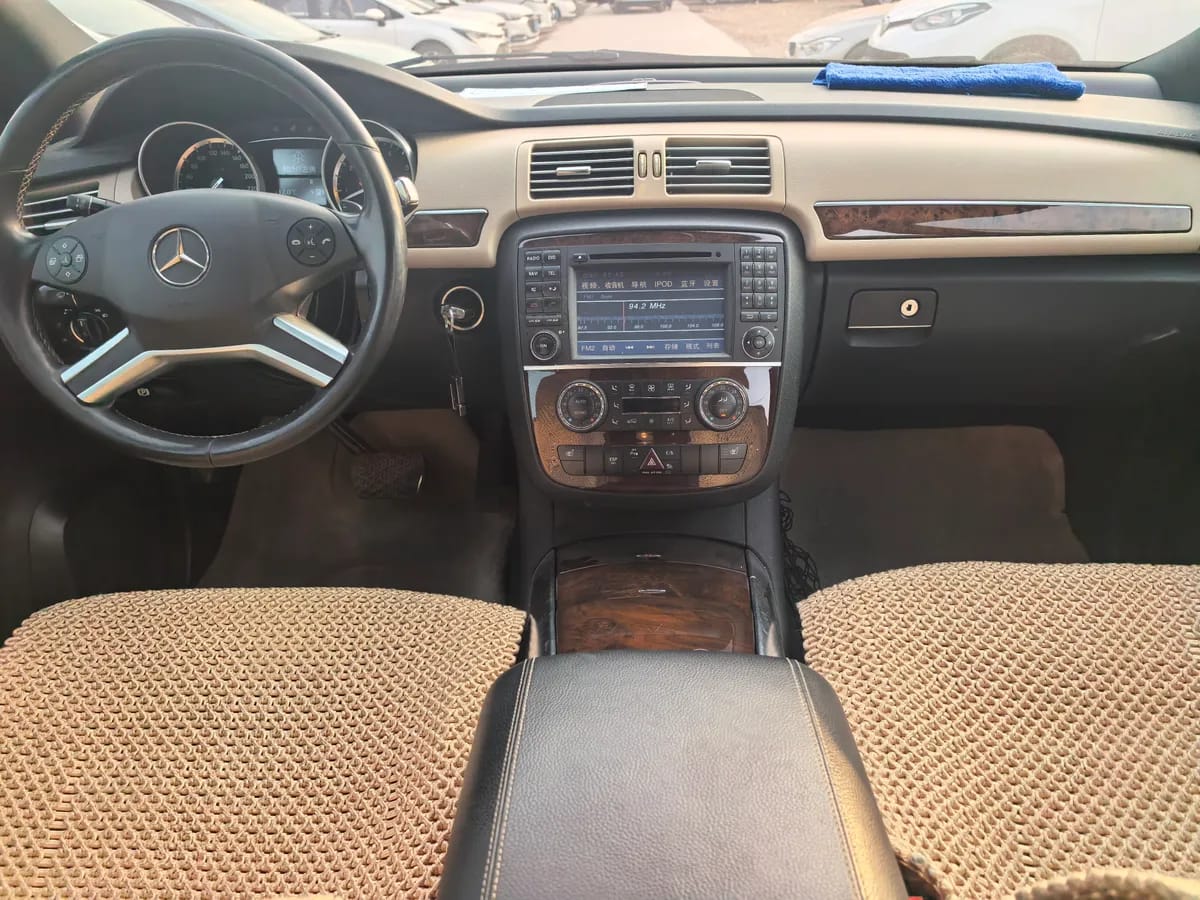 Mercedes-Benz R 2009 R 300 L 4