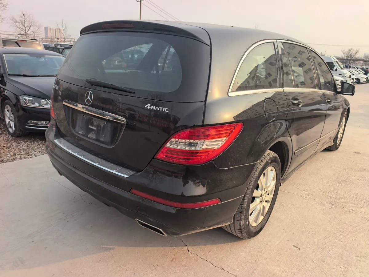 Mercedes-Benz R 2009 R 300 L 5