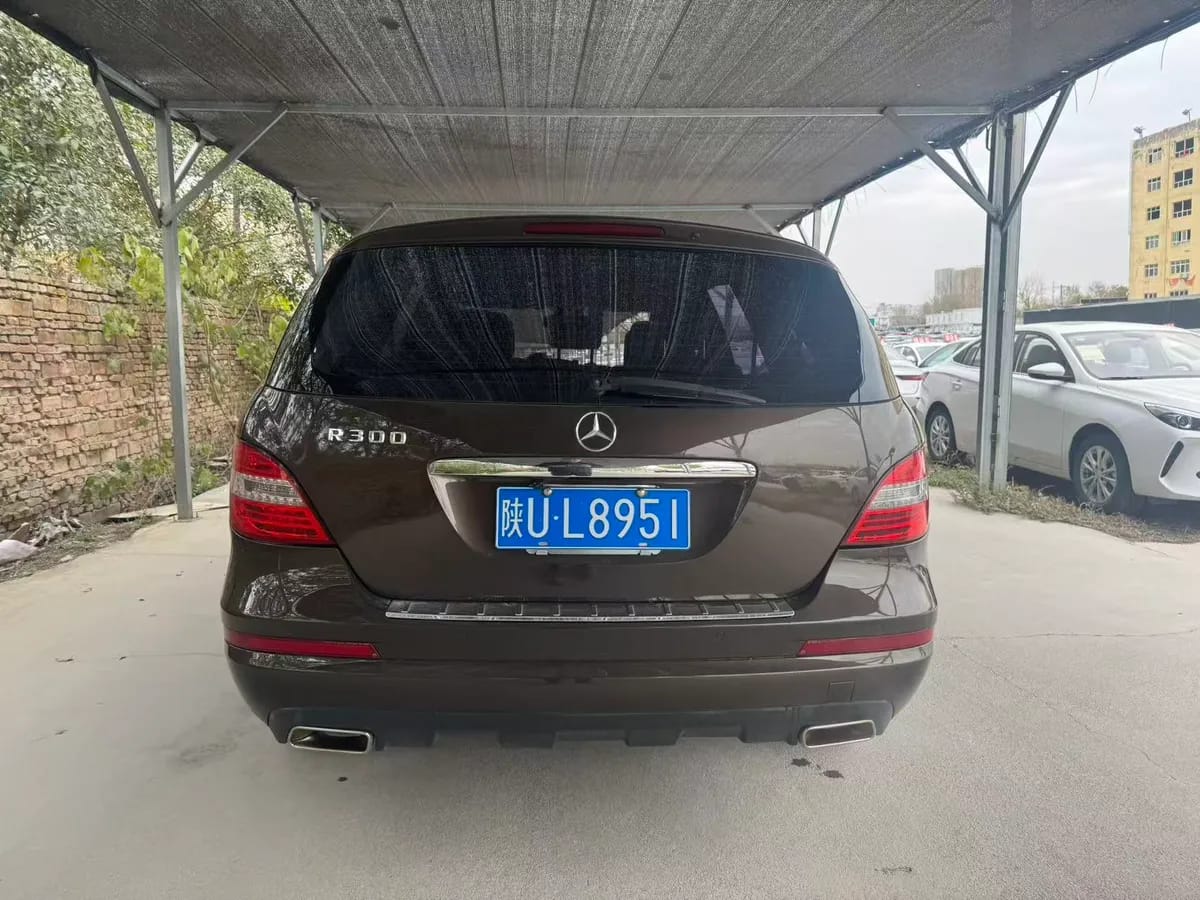 Mercedes-Benz R 2011 R 300 L 4